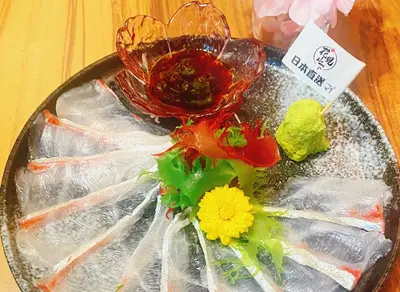 Seasonal Selection！Thin Cut Sashimi (10Pcs)