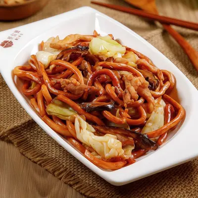Classic Shanghainese Stir-Fried Noodles