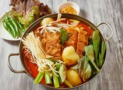 Traditional Pot Pork Bone Soup