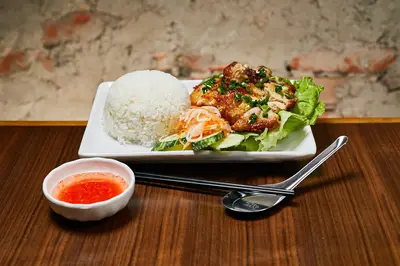 Grilled chicken with steamed rice